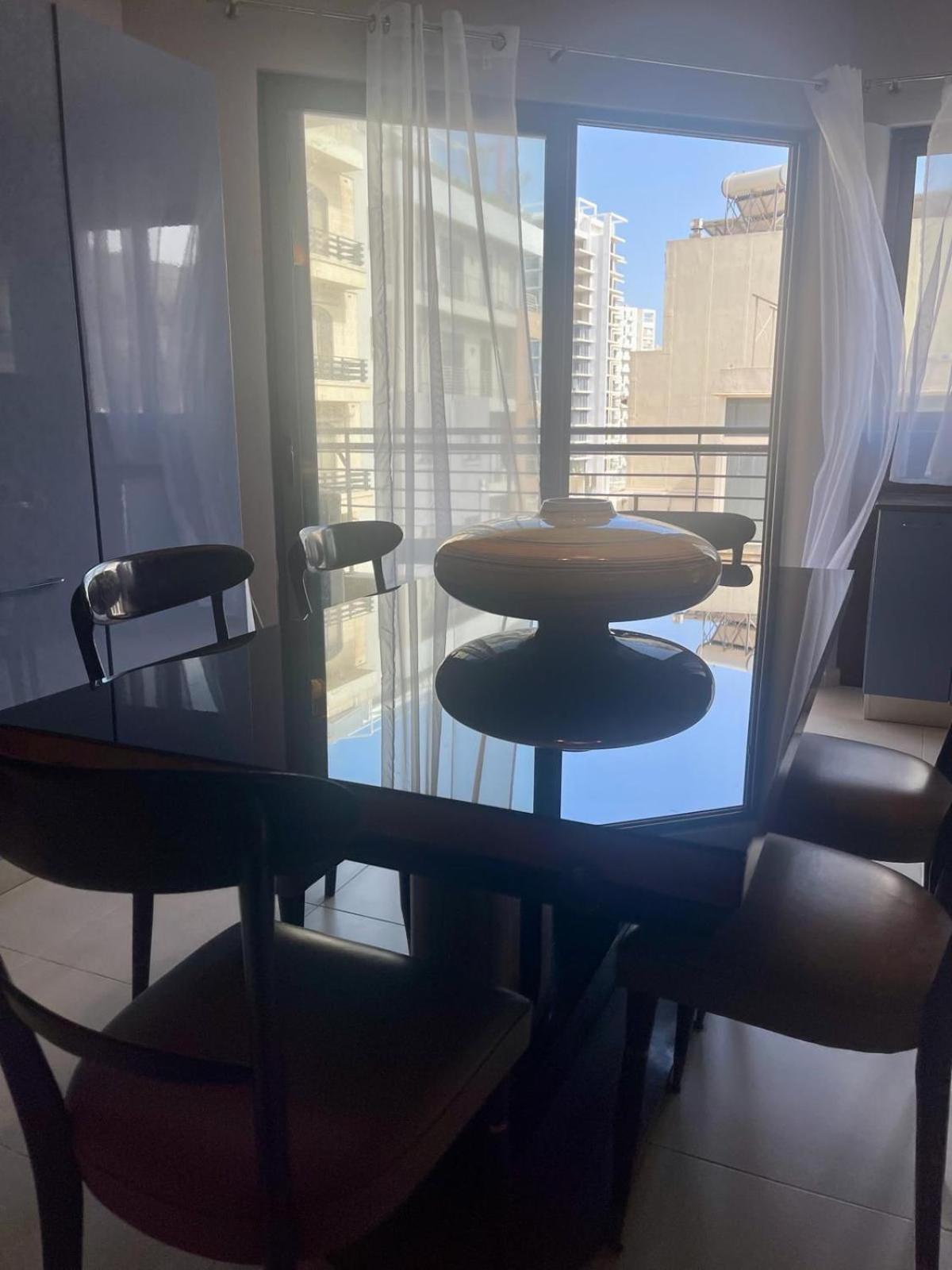 Aron Seaviews Apartment Слима Экстерьер фото