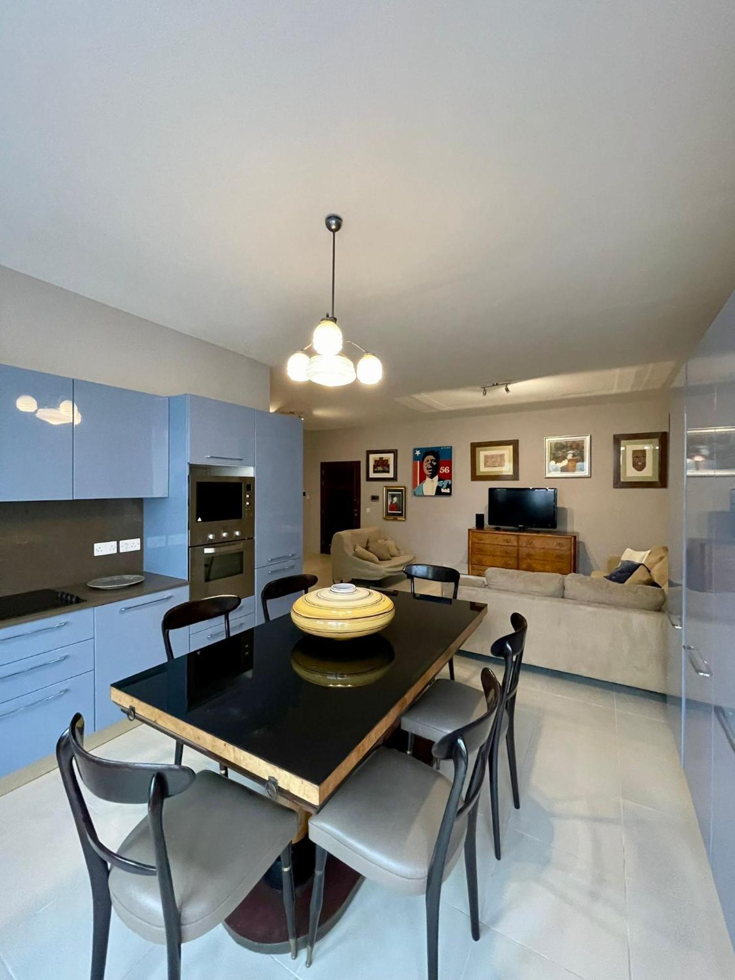 Aron Seaviews Apartment Слима Экстерьер фото